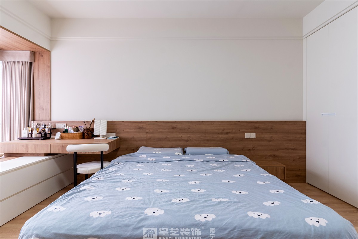 金科博翠山180平中古風裝修臥室完工實景圖