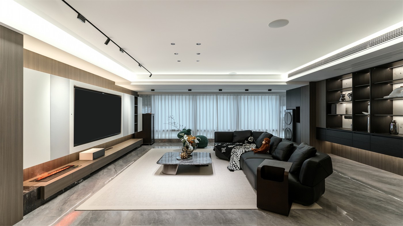 保利冠江墅143平意式輕奢客廳裝修完工實景圖