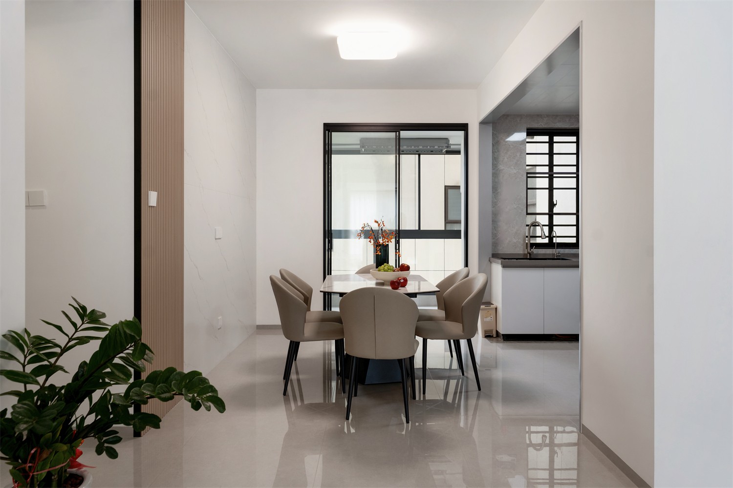 上水灣155平現(xiàn)代風(fēng)格餐廳裝修實(shí)景圖