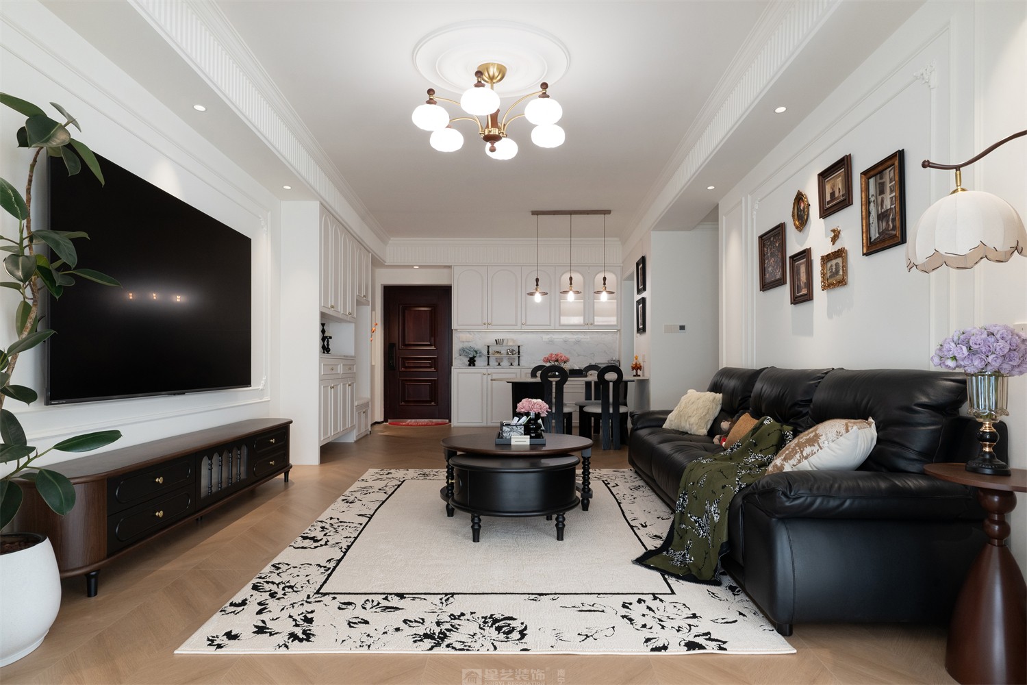 東方尊府118平中古風(fēng)客廳裝修完工實景圖