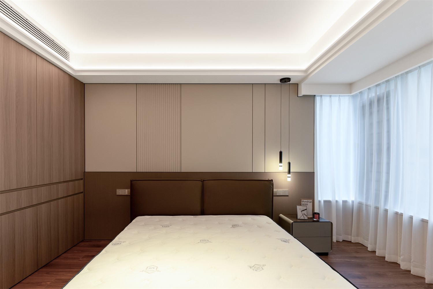 龍光玖瓏湖271平現(xiàn)代風(fēng)格臥室裝修實(shí)景圖