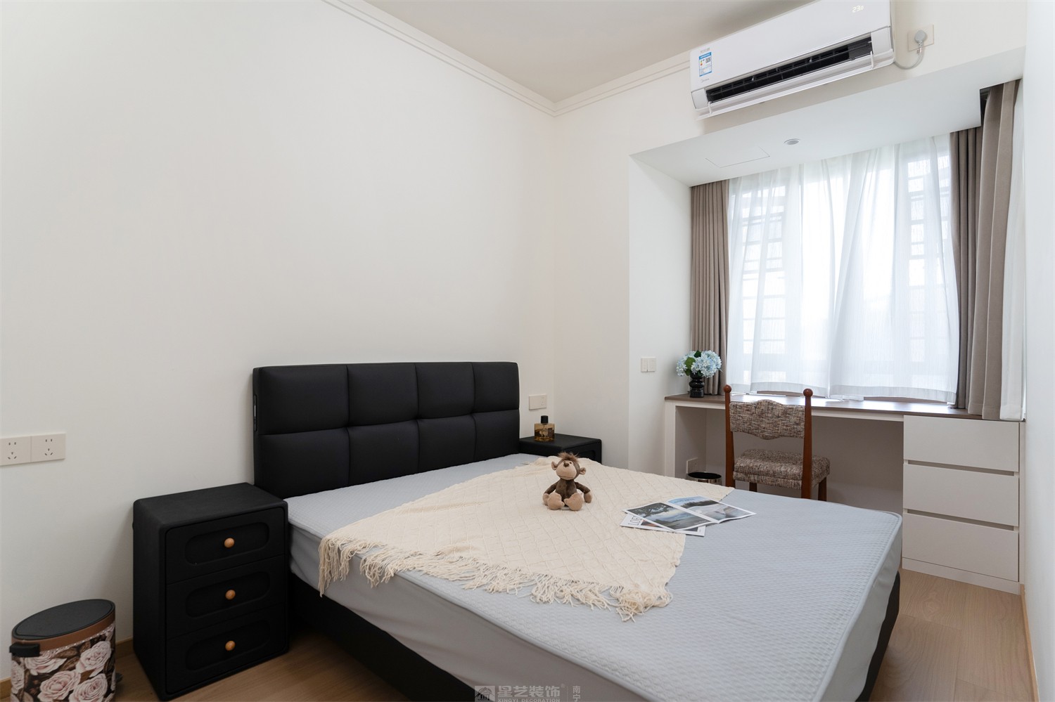 東方尊府118平中古風(fēng)臥室裝修完工實景圖